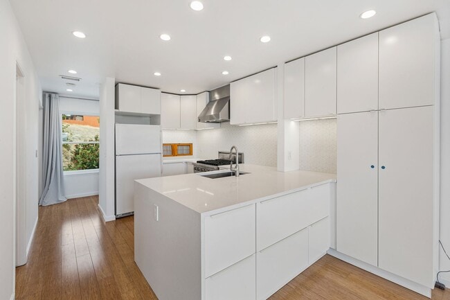 Foto del edificio - Potrero Hill: House-like Townhome in Parkv...