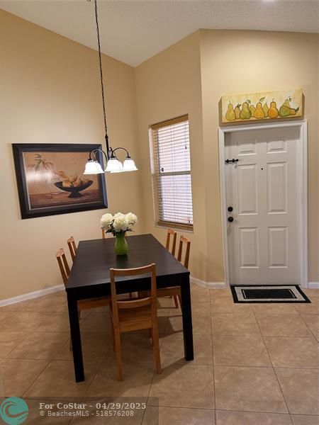 Foto del edificio - 227 Coral Trace Ln