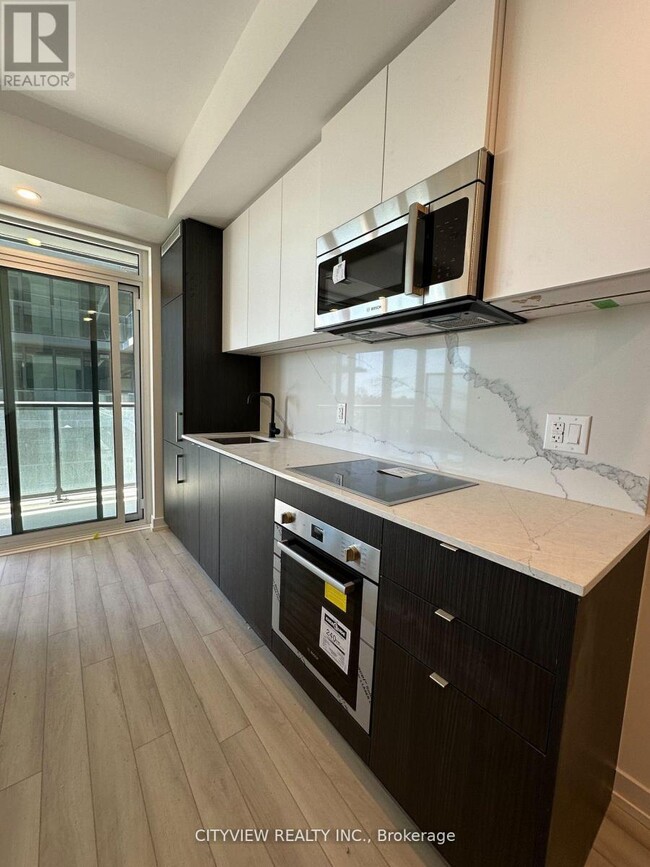 Building Photo - 500 Dupont St