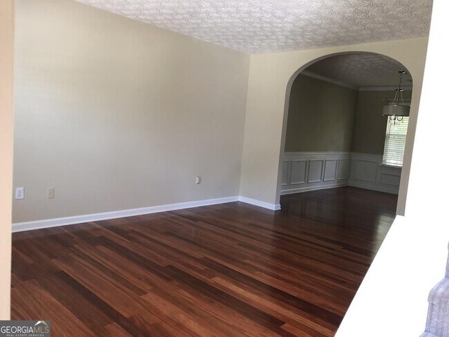 Foto del edificio - 1351 Pinebreeze Ct