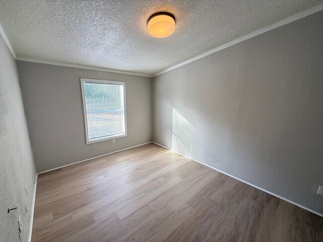 Dormitorio 2 - 15527 Lake Little Rd