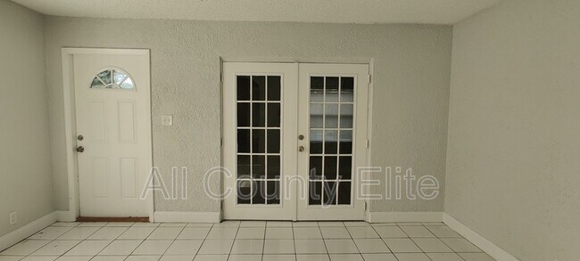 Foto del edificio - 611 NW 33rd Ave