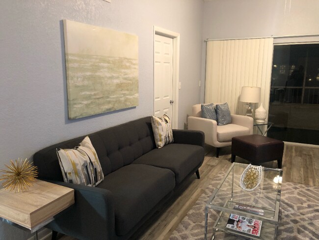 Foto del edificio - 2871 N Oakland Forest Dr