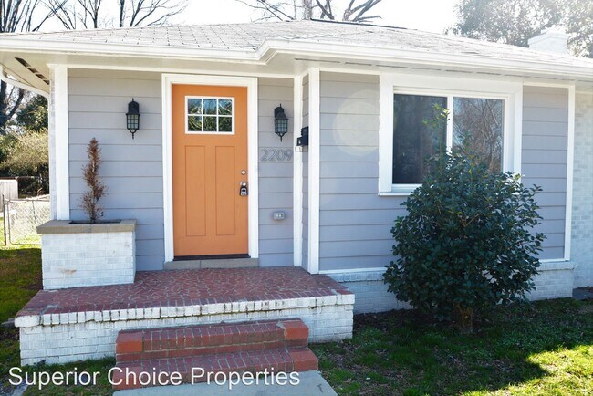 Building Photo - 3 br, 1 bath House - 2209 Camp Greene St