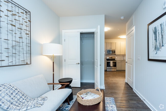 1BR, 1BA - 847sf A3- Office/Den - Hudson 5401