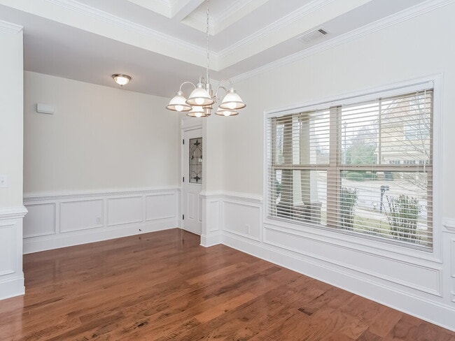 Building Photo - 104 Society St