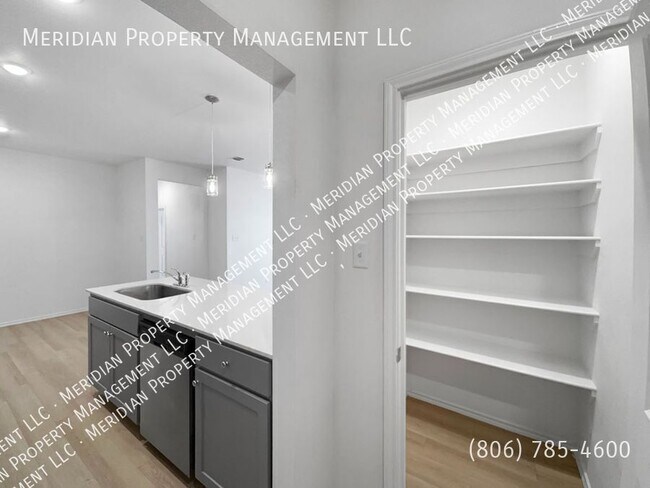 Foto del edificio - 5543 Itasca St
