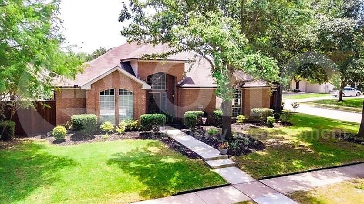 Building Photo - 10901 Hermitage Ln