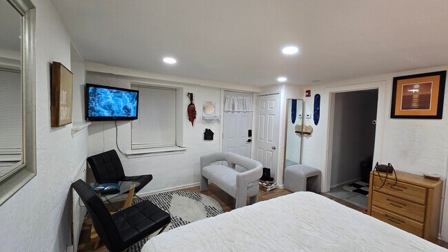 Foto del edificio - 6142 N 8th St
