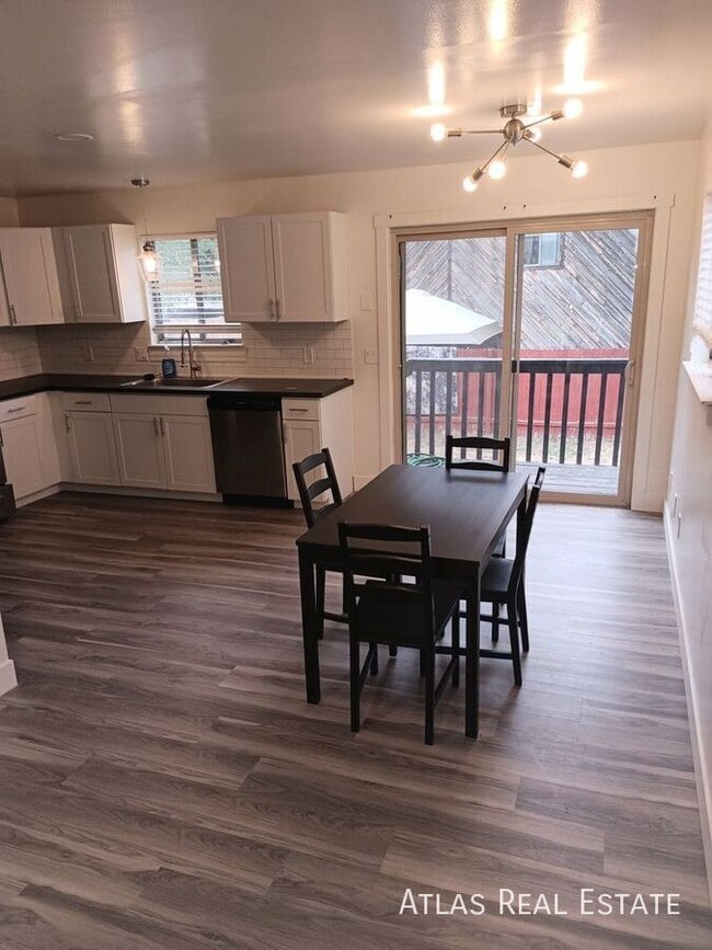 Building Photo - 1131 W 650 N St