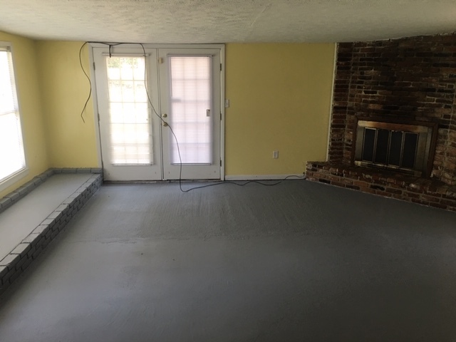 Foto del edificio - 2106 N Maple Dr