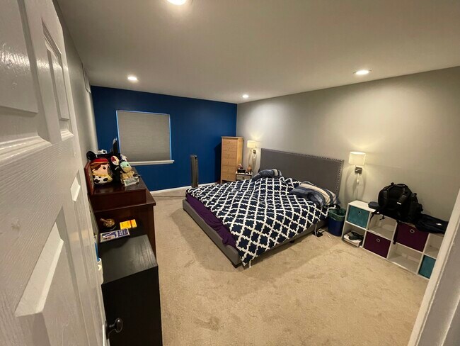 Spacious Bedroom (Walk-in Closets not pictured) - 7 Rockford Rd