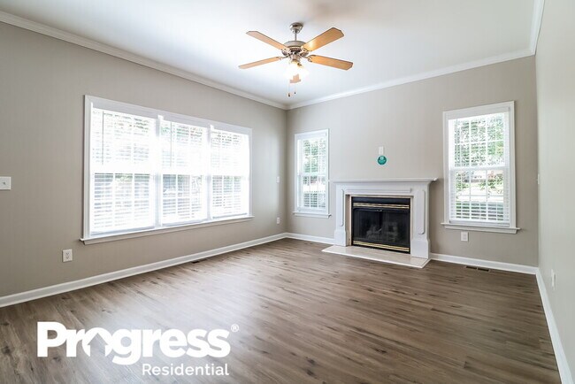 Building Photo - 322 Greenlyn Dr