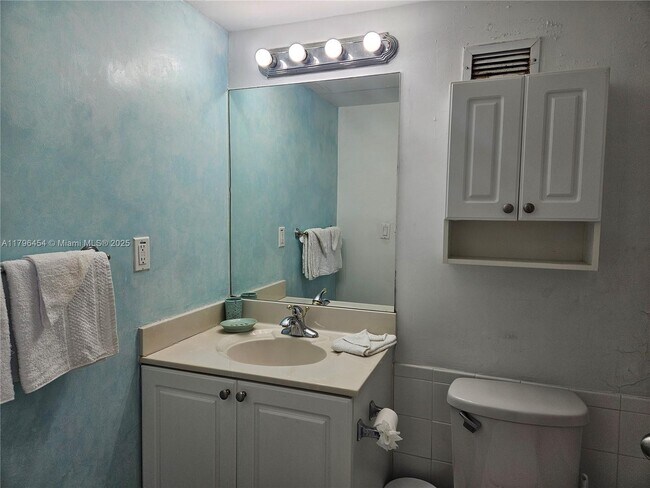 Foto del edificio - 2501 S Ocean Dr