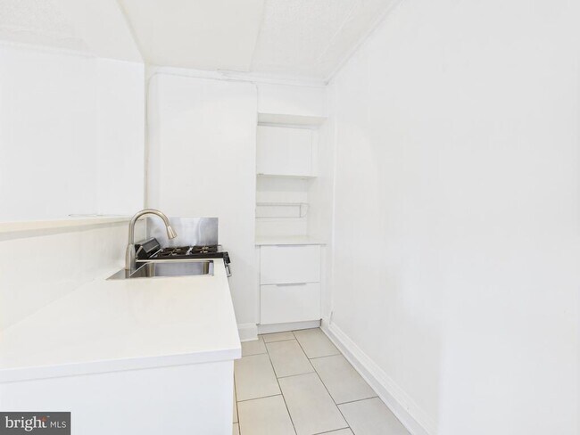 Foto del edificio - 205 E 33rd St