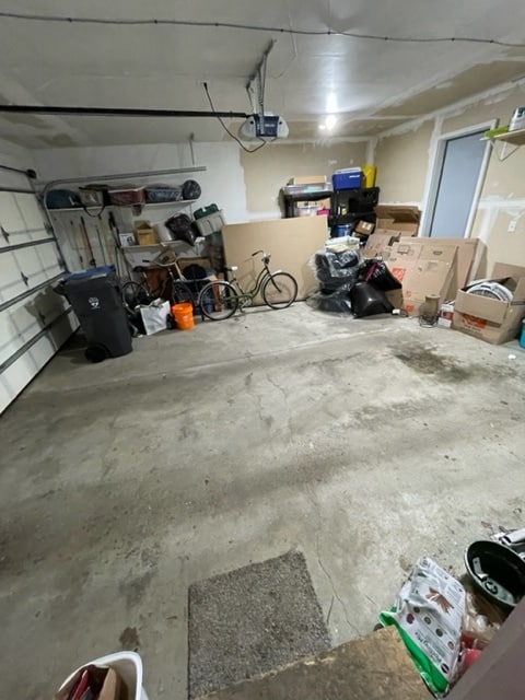 Building Photo - 520 Tanager Path