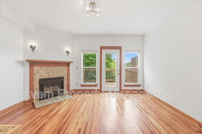 Building Photo - 4527 SE 40th Ave