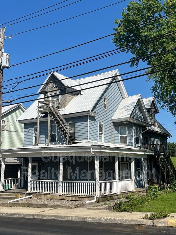 Primary Photo - 175 E Derry Rd