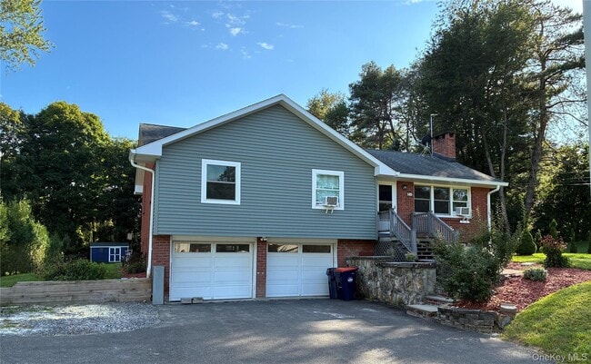 Building Photo - 18 Aspinwall Rd