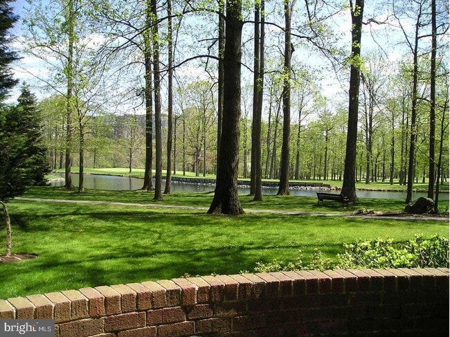 Building Photo - 15107 Interlachen Dr