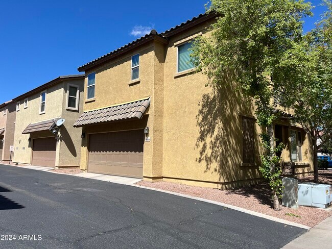 Foto del edificio - 1360 S Ponderosa Dr