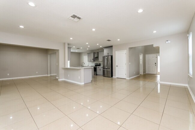 Foto del edificio - 4911 Windbourne Way