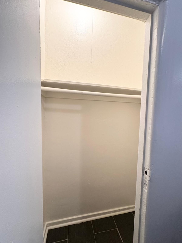 Building Photo - 636 N Plymouth Blvd