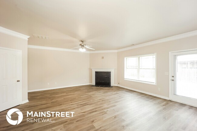 Building Photo - 7685 Battle Way