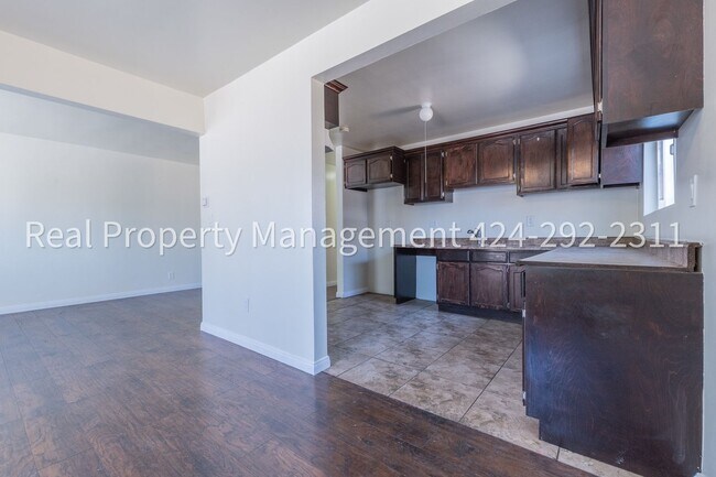 Foto del edificio - Beautiful Fully refurbished 3 bed 2 bath w...