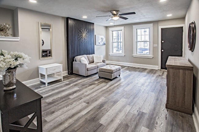 Foto del edificio - 1210 Elm St