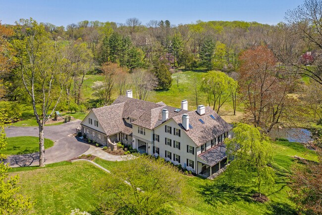Building Photo - 739 Darby Paoli Rd