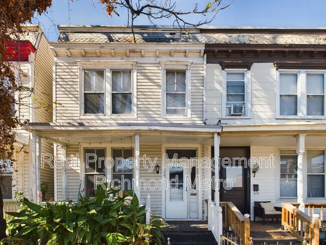 Building Photo - 14 S Robinson St