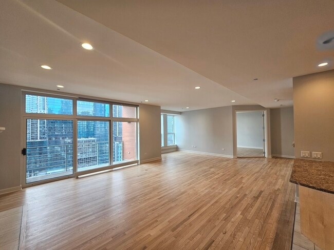 Foto del edificio - 415 E North Water St