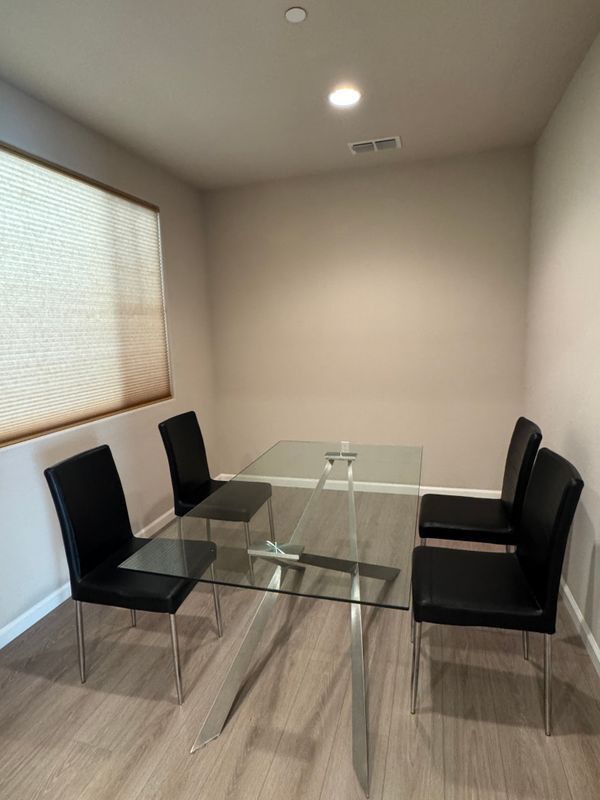 Foto del edificio - 532 Aspen Pl