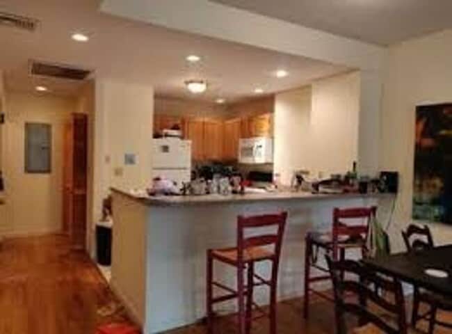 Photo - 1402 Beacon St Apartment