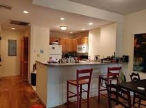 Building Photo - 1402 Beacon St