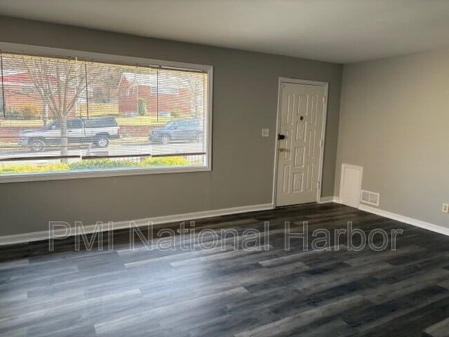 Foto del edificio - 1235 Chaplin St SE