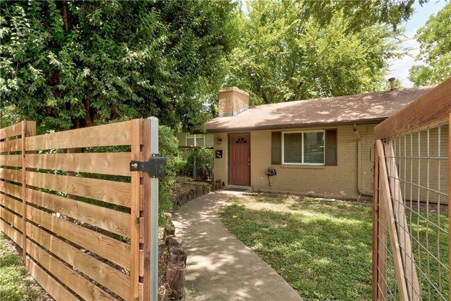 Building Photo - 2100 Rabb Glen St