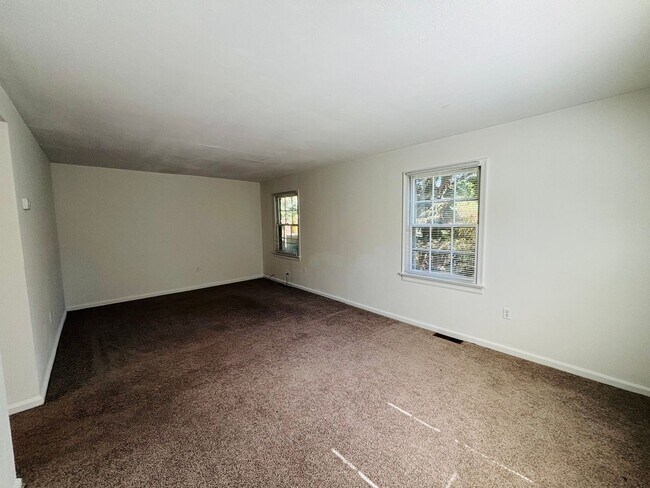 Foto del edificio - 702 Cambridge Rd