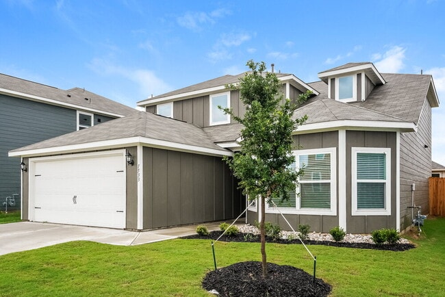 Building Photo - 1533 Woodwinds Dr