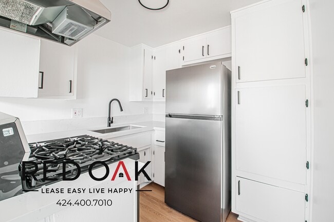 Building Photo - 7395 Emily Ln