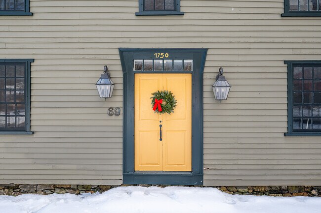 Building Photo - 69 E Rd