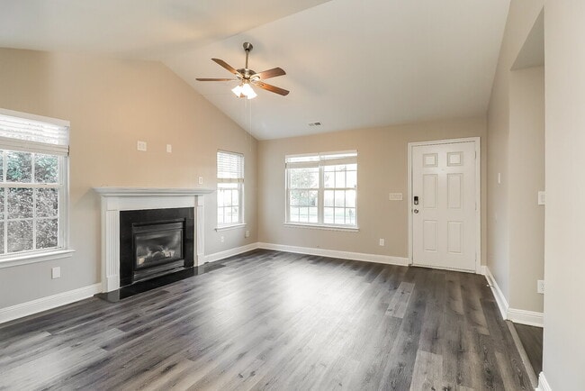 Foto del edificio - 4908 Elizabeth Rd