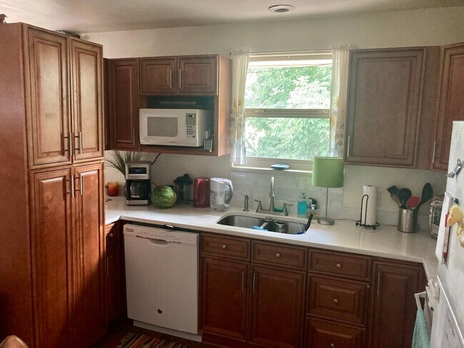 Cocina - 2301 Cheyenne St