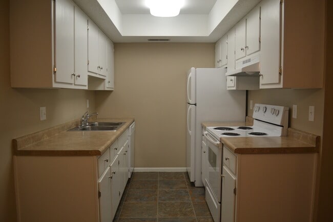 Building Photo - 464 Woodside Trail