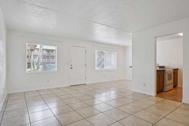 Photo - 415 N Halifax Ave Townhome