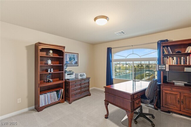 Building Photo - 6595 Creekside Cellars Ct