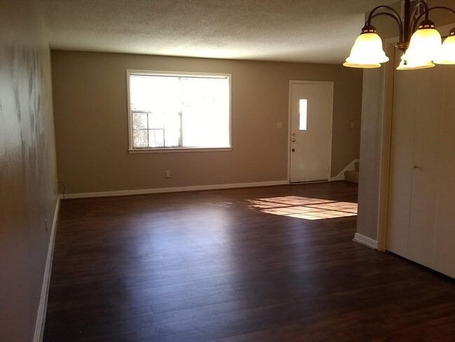 Building Photo - 3914 Poplar Springs Dr