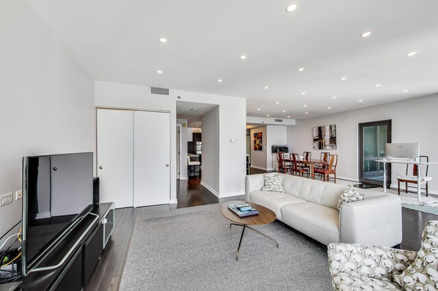 Foto del edificio - 130 N Garland Ct