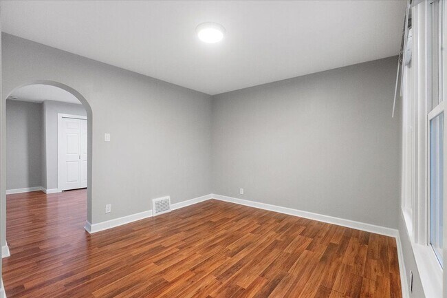 Foto del edificio - 3652 N Nora Ave